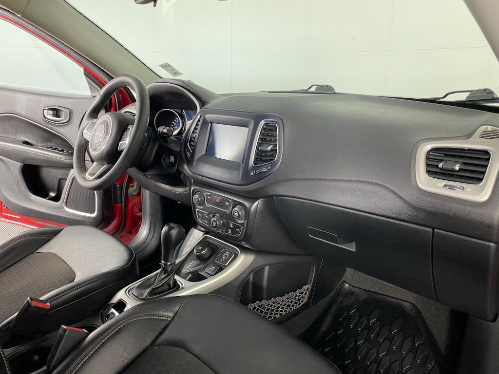 Used 2021 Jeep Compass Latitude AWD/4WD image 16