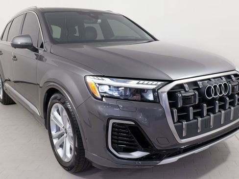 Used 2025 Audi Q7 3.0T Prestige w/ Prestige Package image 7