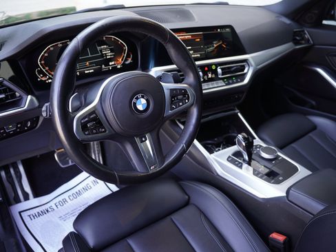 Used 2022 BMW 330i Sedan w/ M Sport Package RWD image 3