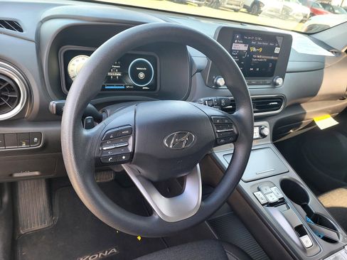 Certified 2023 Hyundai Kona SE image 11