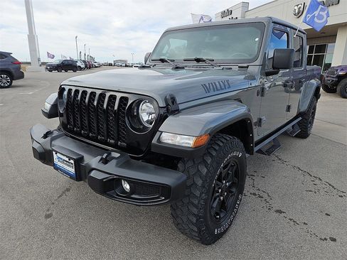 Used 2021 Jeep Gladiator Willys image 12