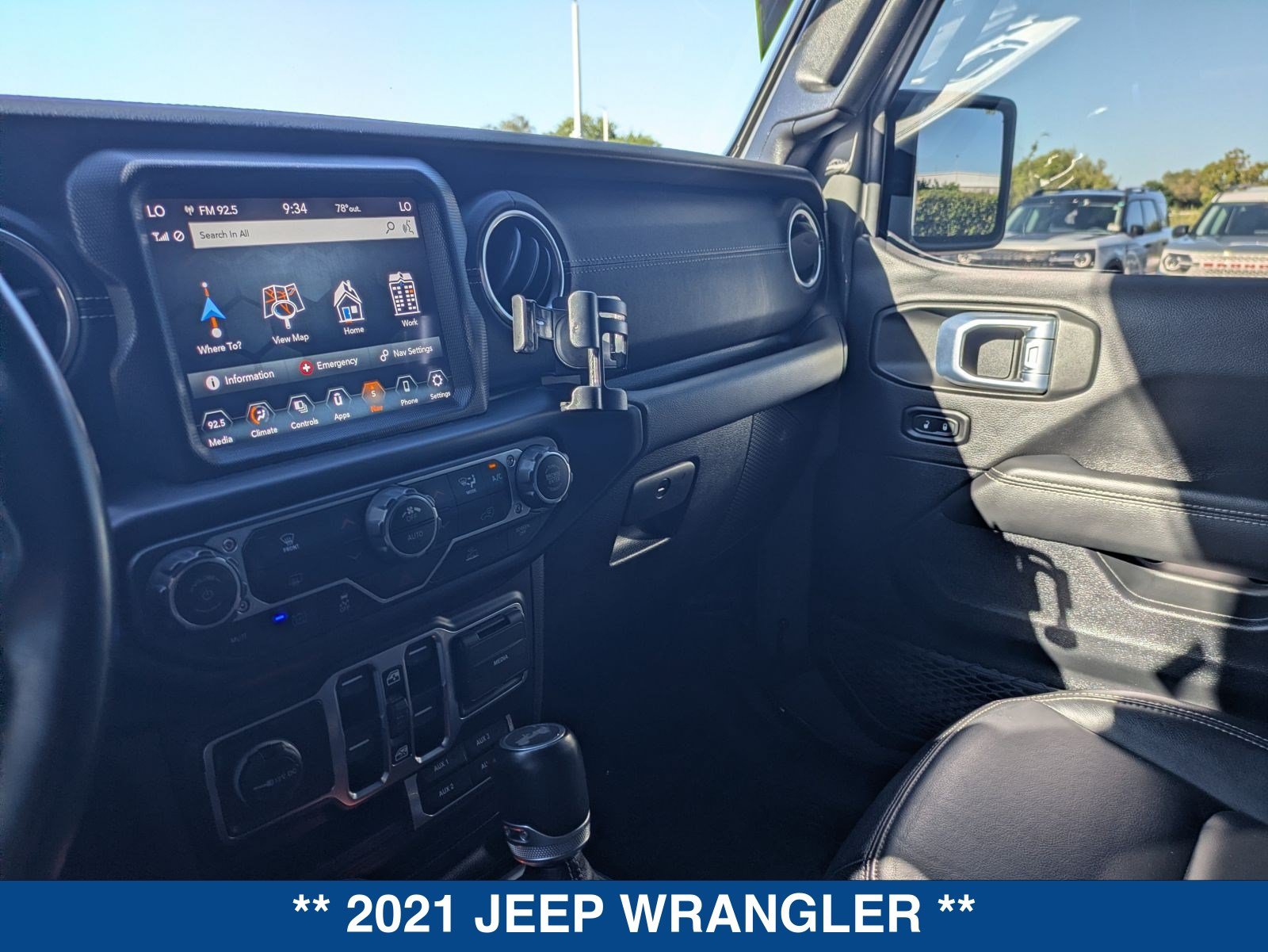 Used 2021 Jeep Wrangler Unlimited Sahara AWD/4WD image 31