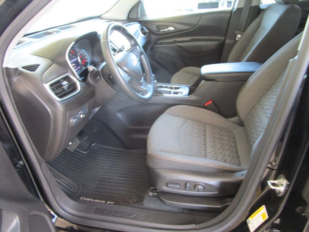 Used 2024 Chevrolet Equinox LT FWD image 28