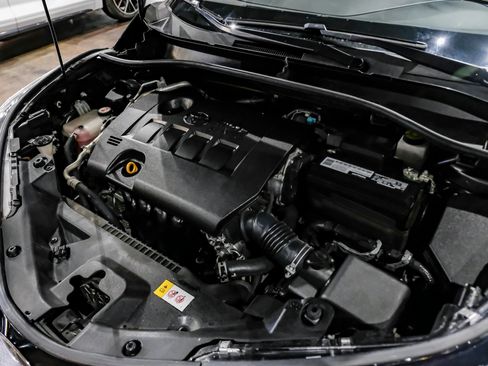 Used 2019 Toyota C-HR XLE FWD image 47