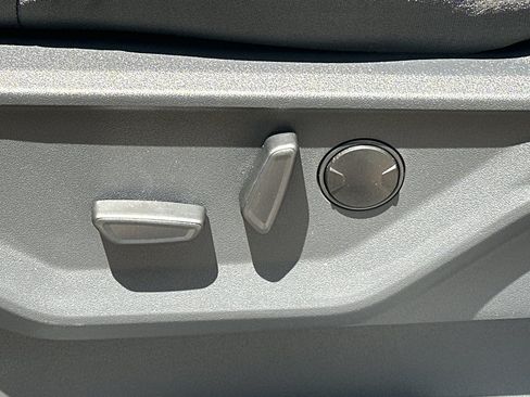 New 2025 Ford Expedition Active AWD/4WD image 23