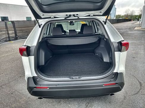 Used 2025 Toyota RAV4 XLE image 31