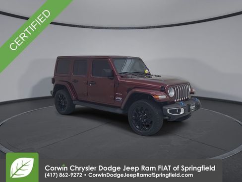 Used 2022 Jeep Wrangler Unlimited Sahara w/ Cold Weather Group AWD/4WD image 8