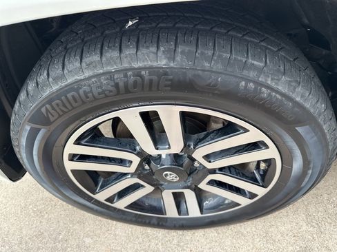 Used 2017 Toyota 4Runner Limited image 23