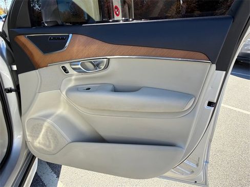 Used 2018 Volvo XC90 T6 Inscription w/ Convenience Package image 14