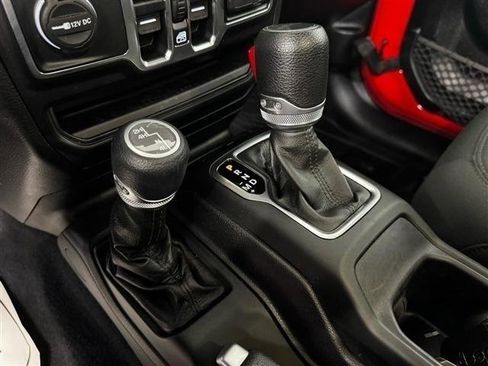Used 2020 Jeep Gladiator Sport w/ Quick Order Package 24S AWD/4WD image 19
