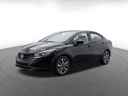 Used 2025 Nissan Versa SV FWD image 3