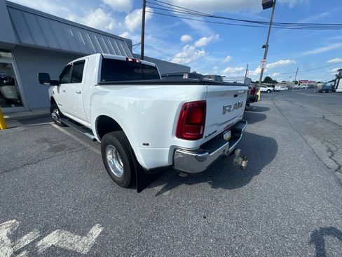 Used 2025 RAM 3500 Laramie AWD/4WD image 9