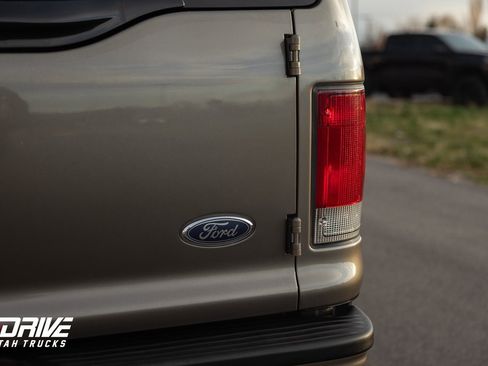 Used 2004 Ford Excursion Eddie Bauer image 12