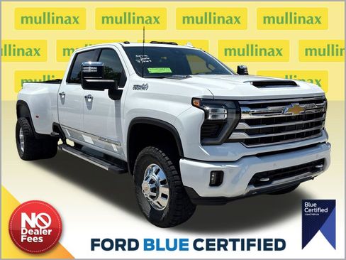 Used 2024 Chevrolet Silverado 3500 High Country w/ High Country Premium Package AWD/4WD image 1