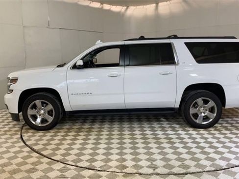 Used 2020 Chevrolet Suburban LT image 5