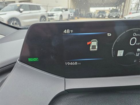 Used 2025 Toyota Prius LE image 19