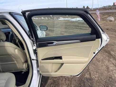 Used 2013 Ford Fusion SE image 28