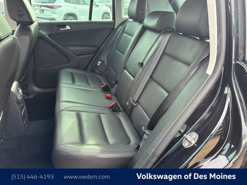 Used 2015 Volkswagen Tiguan SE image 12