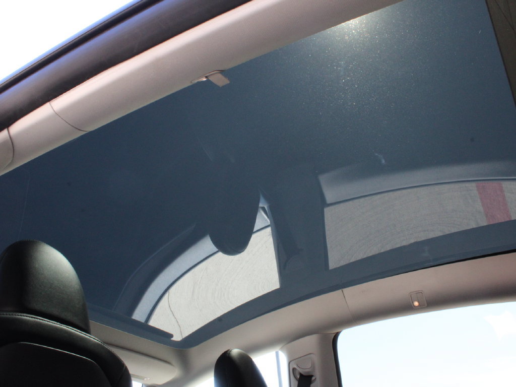 Used 2025 Tesla Model Y Long Range RWD image 23