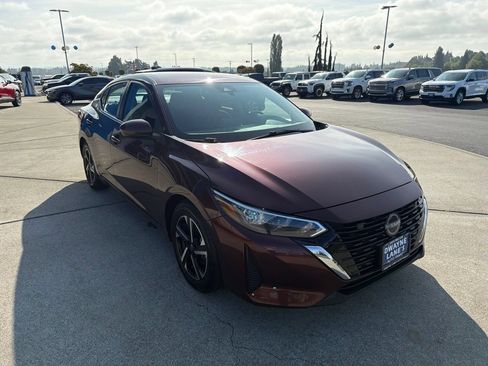 Used 2024 Nissan Sentra SV FWD image 8