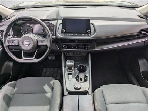 Used 2024 Nissan Rogue S AWD/4WD image 17