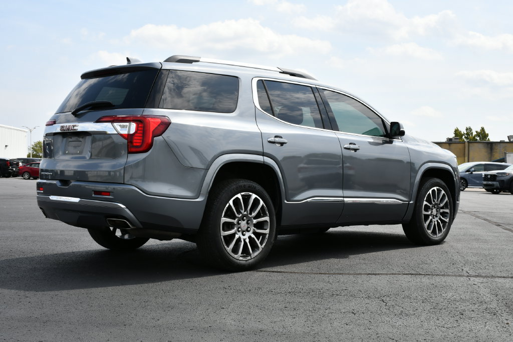 Used 2021 GMC Acadia Denali w/ Denali Technology Package FWD image 7