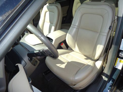 Used 2021 Lincoln Corsair Reserve w/ Equipment Group 201A image 25