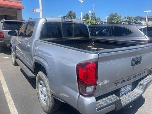 Certified 2018 Toyota Tacoma SR w/ SR Convenience Package AWD/4WD image 11