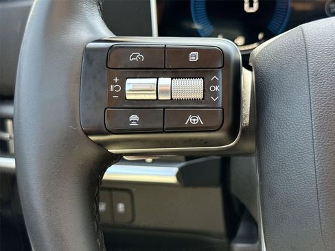 Used 2025 Hyundai Santa Fe SEL AWD/4WD image 33