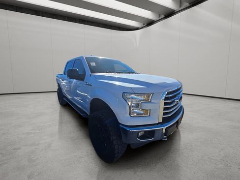 Used 2017 Ford F150 XLT w/ Equipment Group 302A Luxury image 11