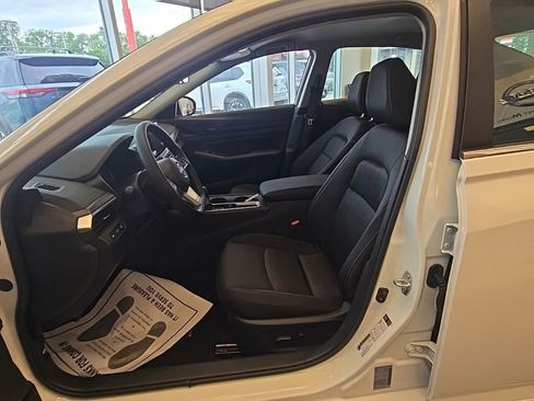 New 2026 Nissan Altima 2.5 SV FWD image 8