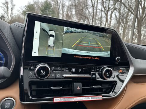 New 2026 Toyota Highlander Platinum image 27