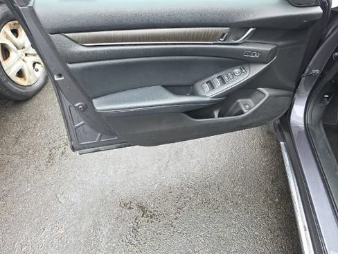 Used 2018 Honda Accord EX-L image 7