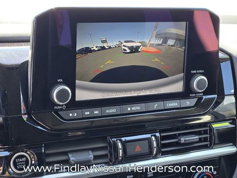 Used 2024 Nissan Pathfinder SV AWD/4WD image 28