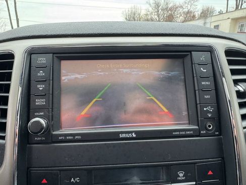 Used 2012 Jeep Grand Cherokee Limited w/ Luxury Group II image 23