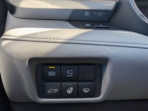 Used 2020 Toyota Highlander Limited image 22