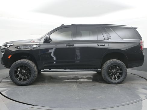 Used 2024 Chevrolet Tahoe Z71 w/ Luxury Package AWD/4WD image 7