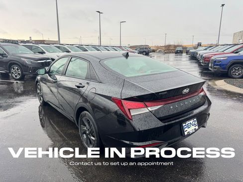 Used 2021 Hyundai Elantra SEL w/ Cargo Package image 5