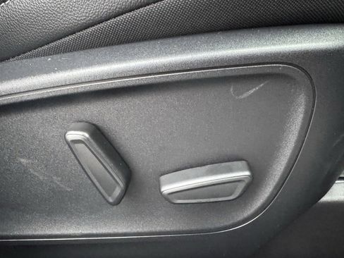 Used 2025 Ford Escape Base w/ PHEV Premium Package image 28