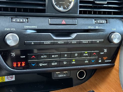 Used 2022 Lexus RX 350 AWD w/ Premium Package image 22