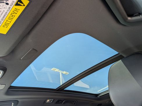 Used 2021 Volvo XC60 T8 R-Design w/ Advanced Package image 26