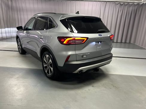 Used 2023 Ford Escape Platinum AWD/4WD image 5