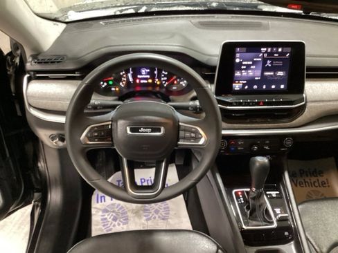 Used 2022 Jeep Compass Latitude image 29