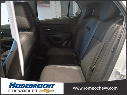 Certified 2020 Chevrolet Trax LT w/ LT Convenience Package image 14
