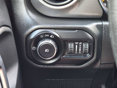 Used 2022 Jeep Wrangler Sport AWD/4WD image 27