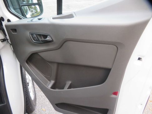 Used 2023 Ford Transit 350 XLT image 30