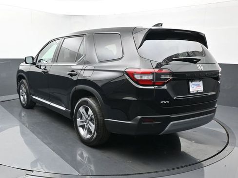 Used 2025 Honda Pilot EX-L image 3