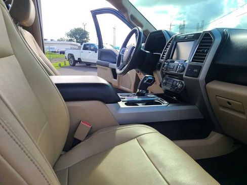 Used 2015 Ford F150 Lariat w/ Equipment Group 502A Luxury AWD/4WD image 22