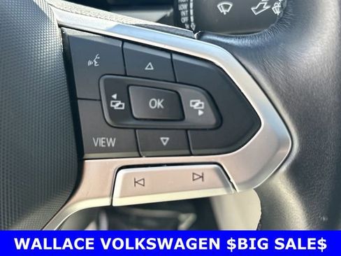 Certified 2023 Volkswagen Jetta SE w/ Panoramic Sunroof Package image 22