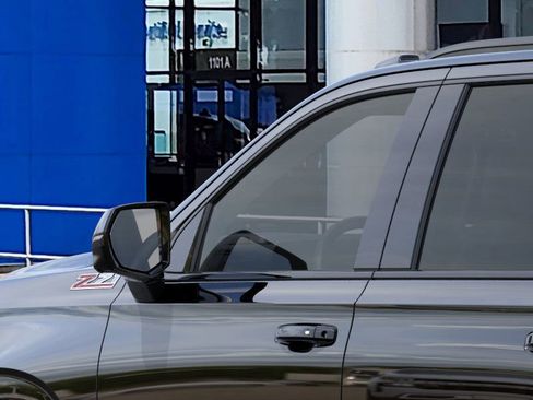 New 2026 Chevrolet Suburban Z71 w/ Comfort Package image 12